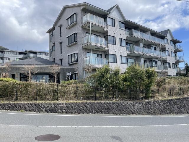 コスモ元箱根 2階