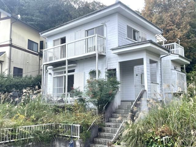 熱海市泉 ゆずり葉分譲地内の戸建